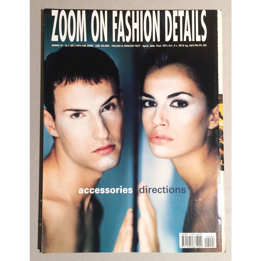 Zoom on fashion details 1999 Set. / 2000 Feb.